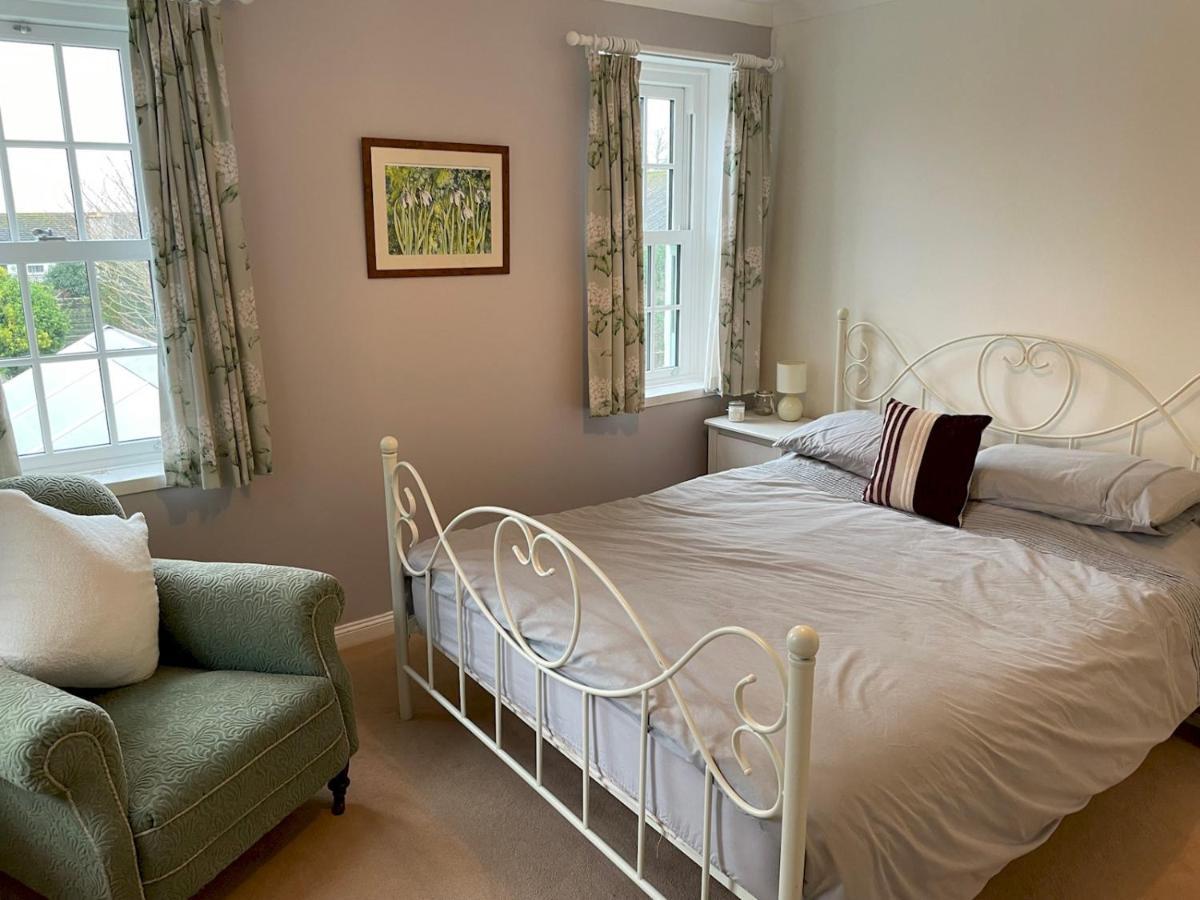 Pass The Keys Charming 3Br Listed Cottage In Historic Wigtown Нютън Стюарт Екстериор снимка